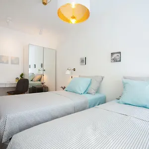  Apartment Modern Near